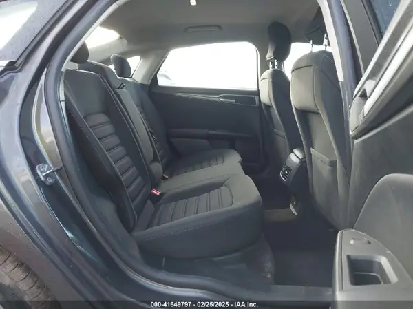 3FA6P0HD7JR259606 2018 FORD FUSION - Image 8