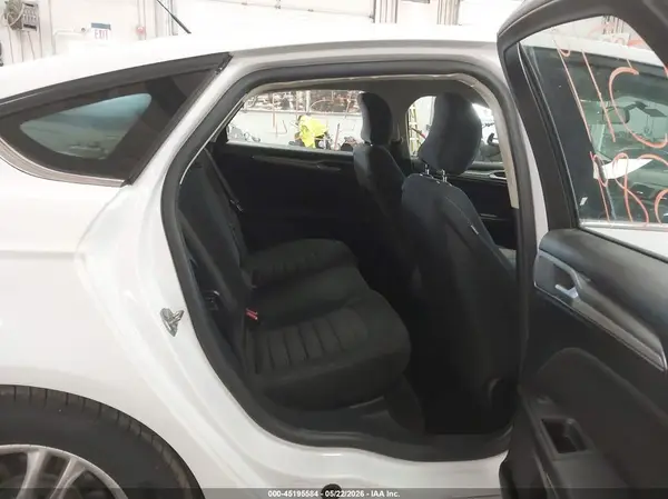 3FA6P0HD7JR264305 2018 FORD FUSION - Image 8