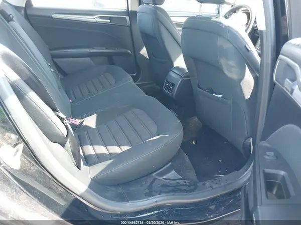 3FA6P0HD7JR273067 2018 FORD FUSION - Image 8