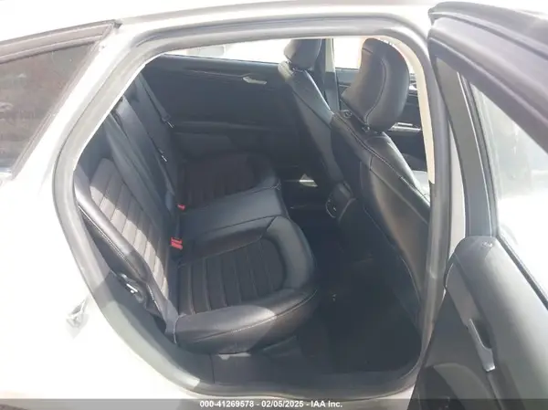 3FA6P0HD7JR279726 2018 FORD FUSION - Image 8
