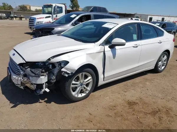 3FA6P0HD7JR285378 2018 FORD FUSION - Image 2