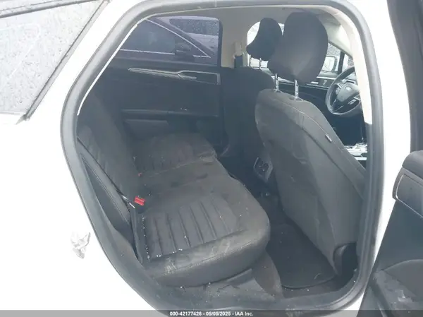 3FA6P0HD7KR103180 2019 FORD FUSION - Image 8