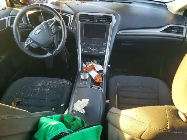 3FA6P0HD7KR108458 2019 FORD FUSION - Image 8