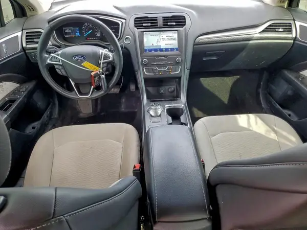 3FA6P0HD7KR130413 2019 FORD FUSION - Image 8