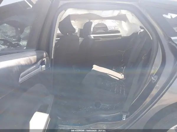 3FA6P0HD7KR133778 2019 FORD FUSION - Image 8
