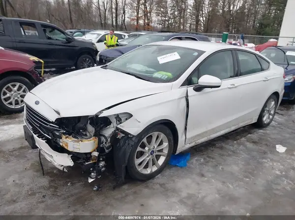3FA6P0HD7KR157806 2019 FORD FUSION - Image 2