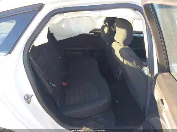 3FA6P0HD7KR159927 2019 FORD FUSION - Image 8
