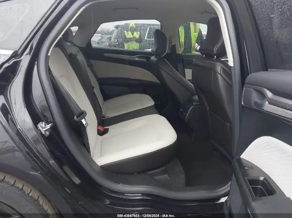 3FA6P0HD7KR162374 2019 FORD FUSION - Image 8
