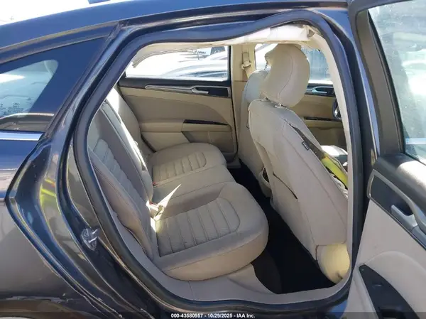 3FA6P0HD7KR171771 2019 FORD FUSION - Image 8