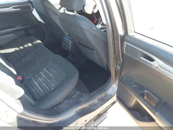 3FA6P0HD7KR173035 2019 FORD FUSION - Image 8