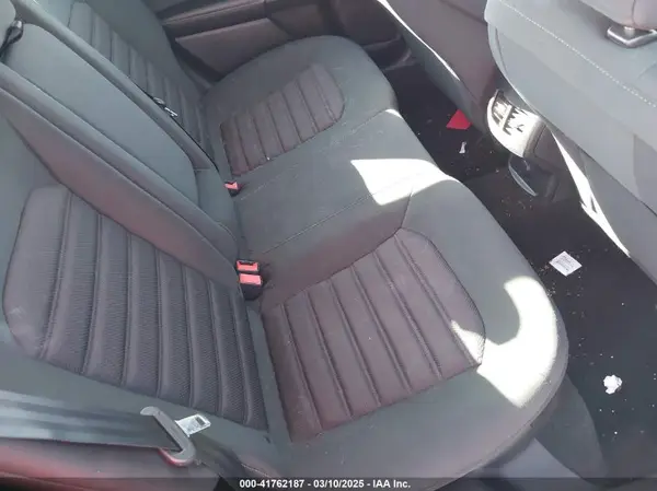 3FA6P0HD7KR183757 2019 FORD FUSION - Image 8
