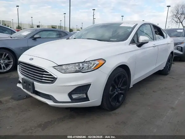 3FA6P0HD7KR200699 2019 FORD FUSION - Image 2