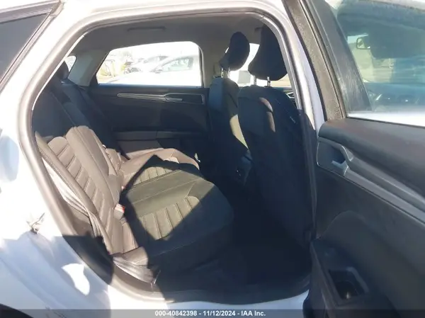 3FA6P0HD7KR201982 2019 FORD FUSION - Image 8