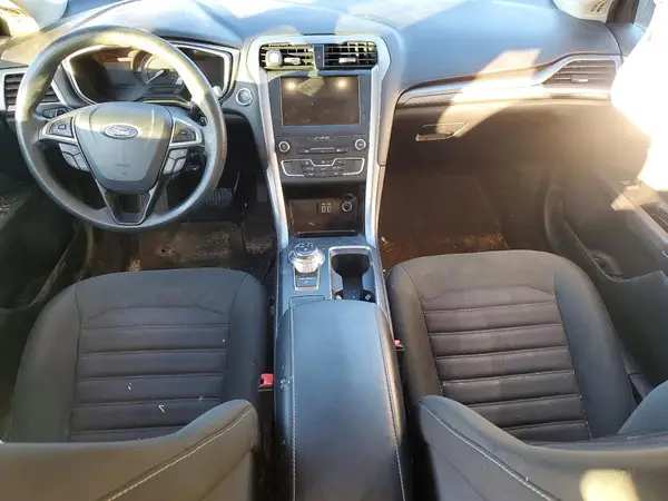 3FA6P0HD7KR215185 2019 FORD FUSION - Image 8