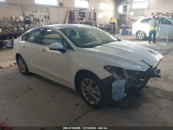 3FA6P0HD7KR230575 2019 FORD FUSION - Image 1