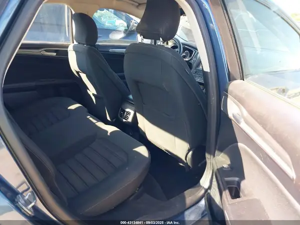 3FA6P0HD7KR231063 2019 FORD FUSION - Image 8