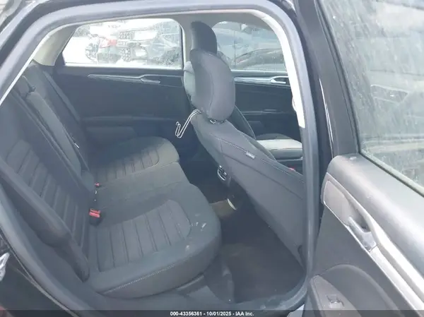 3FA6P0HD7KR276410 2019 FORD FUSION - Image 8