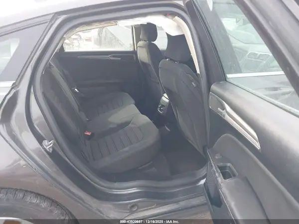3FA6P0HD7KR283101 2019 FORD FUSION - Image 8