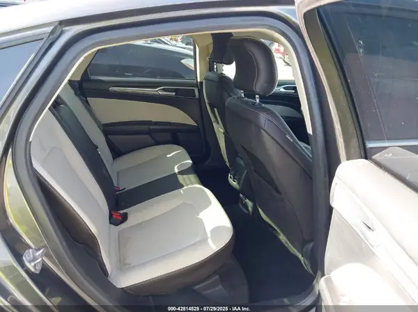 3FA6P0HD7KR283339 2019 FORD FUSION - Image 8