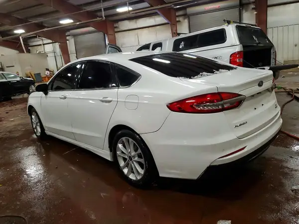3FA6P0HD7LR107893 2020 FORD FUSION - Image 2