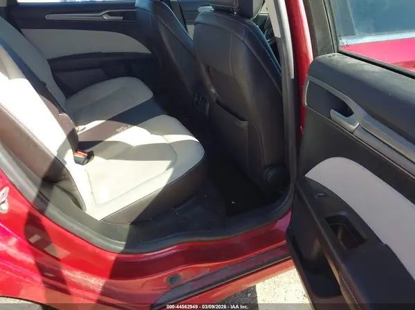 3FA6P0HD7LR140599 2020 FORD FUSION - Image 8