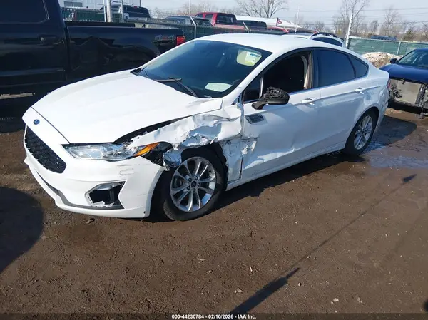 3FA6P0HD7LR164031 2020 FORD FUSION - Image 2