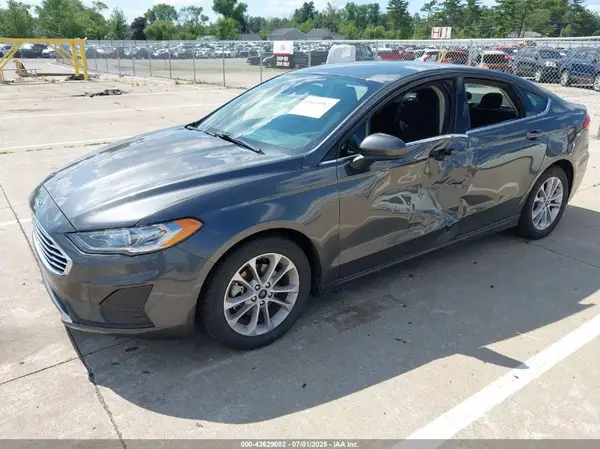 3FA6P0HD7LR165695 2020 FORD FUSION - Image 2