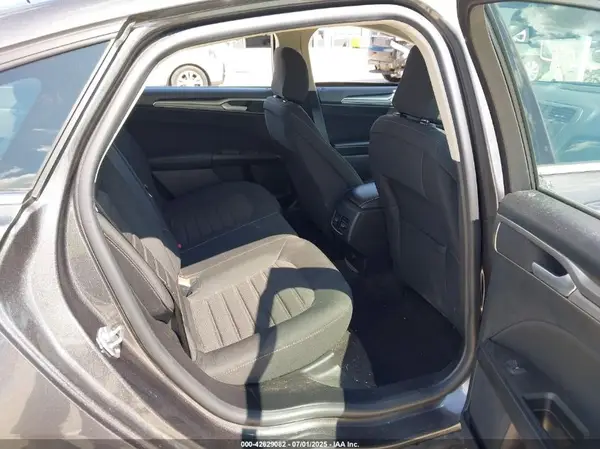 3FA6P0HD7LR165695 2020 FORD FUSION - Image 8