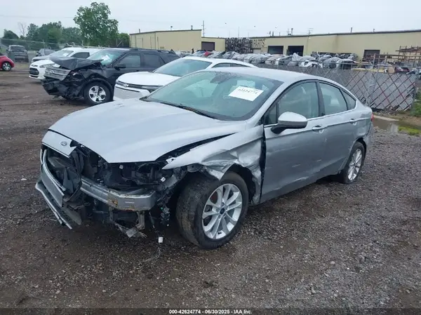 3FA6P0HD7LR195277 2020 FORD FUSION - Image 2