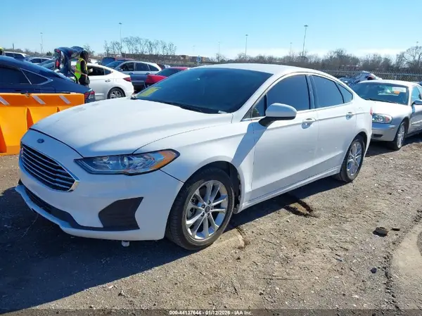 3FA6P0HD7LR246535 2020 FORD FUSION - Image 2