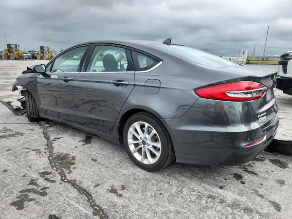 3FA6P0HD7LR246843 2020 FORD FUSION - Image 2