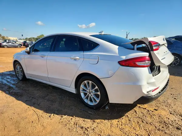 3FA6P0HD7LR251301 2020 FORD FUSION - Image 2