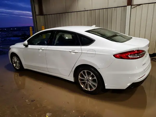 3FA6P0HD7LR252268 2020 FORD FUSION - Image 2