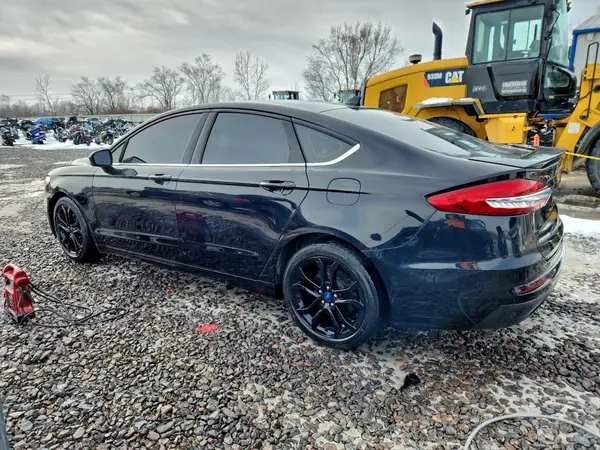 3FA6P0HD7LR256126 2020 FORD FUSION - Image 2