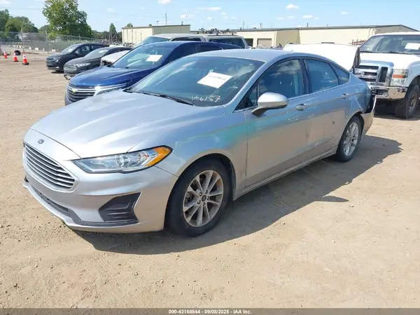 3FA6P0HD7LR256157 2020 FORD FUSION - Image 2
