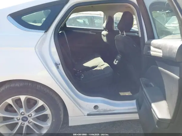 3FA6P0HD7LR256272 2020 FORD FUSION - Image 8