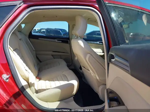 3FA6P0HD8GR223982 2016 FORD FUSION - Image 8