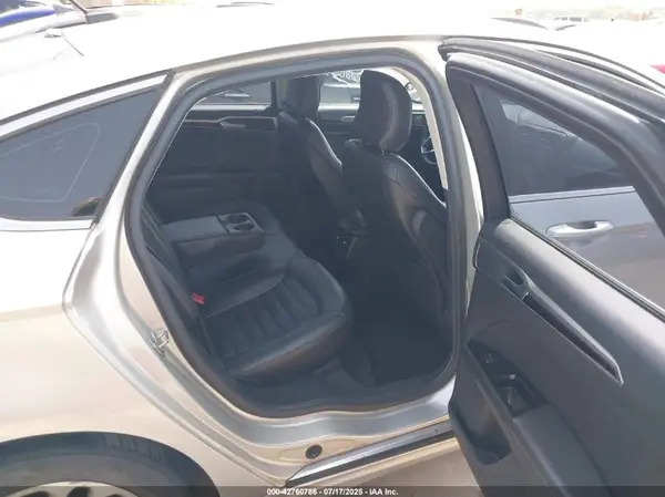3FA6P0HD8GR301922 2016 FORD FUSION - Image 8