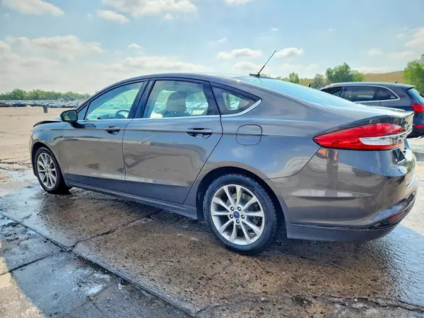 3FA6P0HD8HR123771 2017 FORD FUSION - Image 2