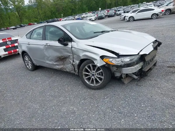 3FA6P0HD8HR126511 2017 FORD FUSION - Image 1