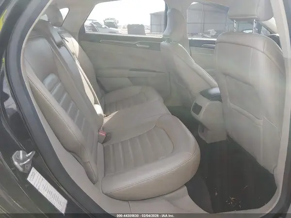 3FA6P0HD8HR126833 2017 FORD FUSION - Image 8