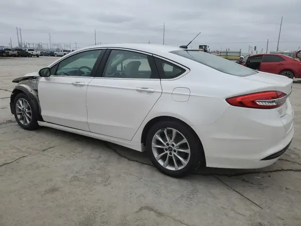 3FA6P0HD8HR131580 2017 FORD FUSION - Image 2