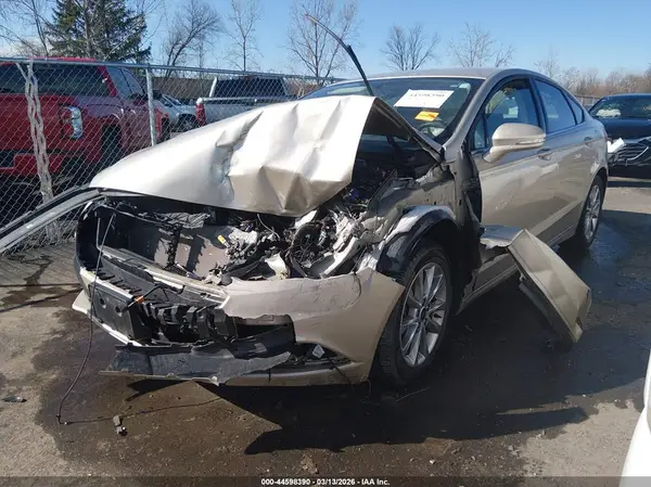 3FA6P0HD8HR140506 2017 FORD FUSION - Image 2
