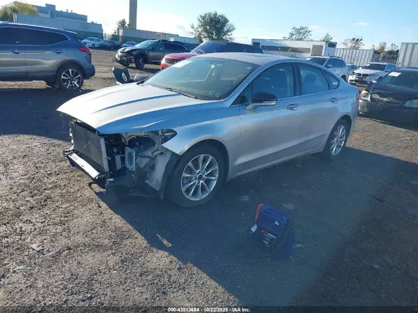 3FA6P0HD8HR154082 2017 FORD FUSION - Image 2