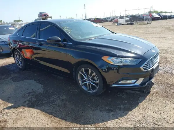 3FA6P0HD8HR157077 2017 FORD FUSION - Image 1