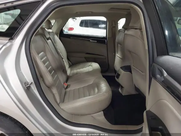 3FA6P0HD8HR179435 2017 FORD FUSION - Image 8