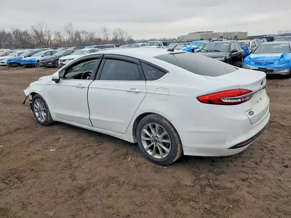3FA6P0HD8HR186949 2017 FORD FUSION - Image 2