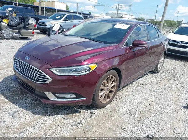 3FA6P0HD8HR205676 2017 FORD FUSION - Image 2