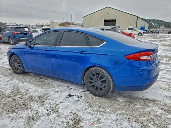 3FA6P0HD8HR208027 2017 FORD FUSION - Image 2