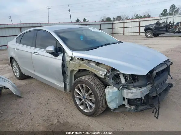 3FA6P0HD8HR241738 2017 FORD FUSION - Image 1